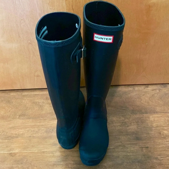Matte Black Hunter Boots - Picture 2 of 2